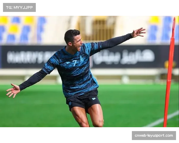 C罗倒钩瞬间点燃球场,沙特联赛影响力持续提升 C罗倒钩瞬间点燃球场,沙特联赛影响力持续提升