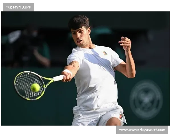 温网决赛分析：阿尔卡拉斯逆转取胜的关键发球